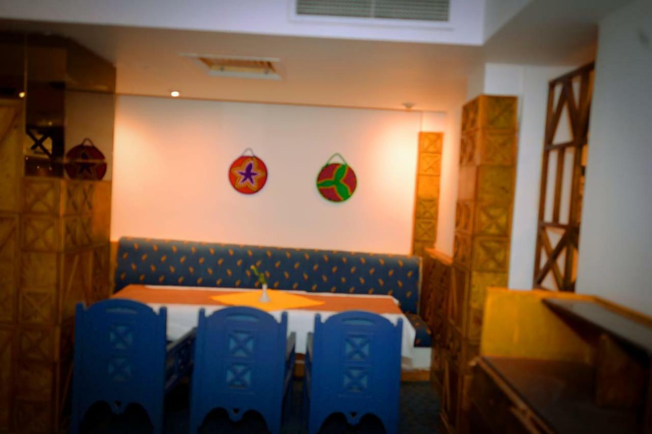 Cleopatra Hotel Aswan Exterior photo